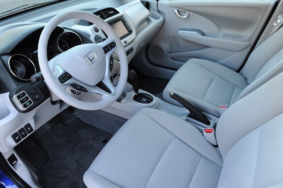  Honda Fit EV 2013 года  (фото 38 из 64)